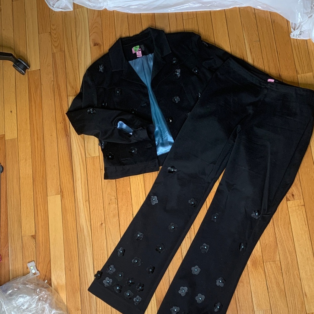 Elegant Black Pantsuit with Floral Accents